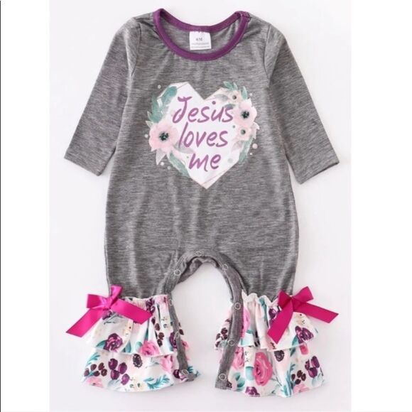 JESUS Loves Me Jumper - Picture 1 of 2